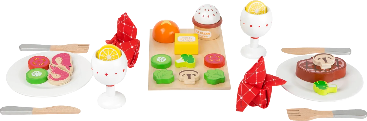 small foot Dinner Set - image 1