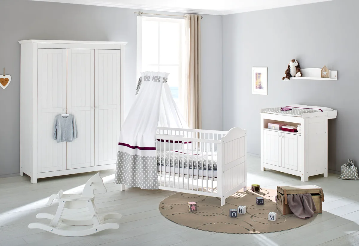 Pinolino Nursery 'Nina' large with 3 doors3-part: cot bed, changing unit, large three-door wardrobe - image 1